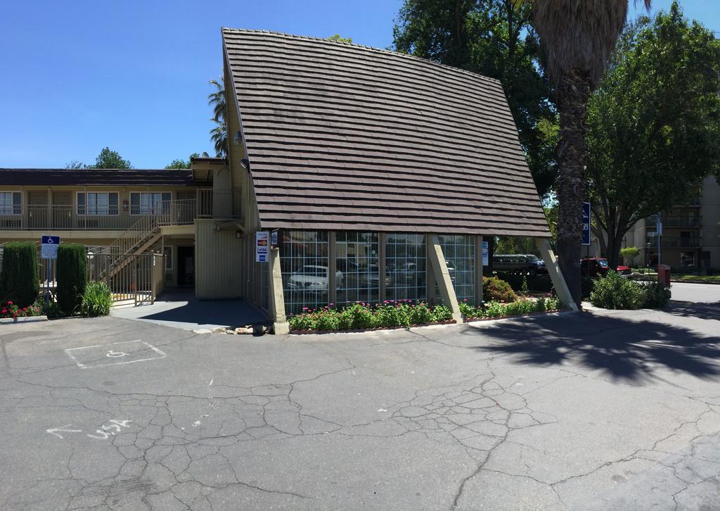 Discovery Inn Modesto Exterior foto